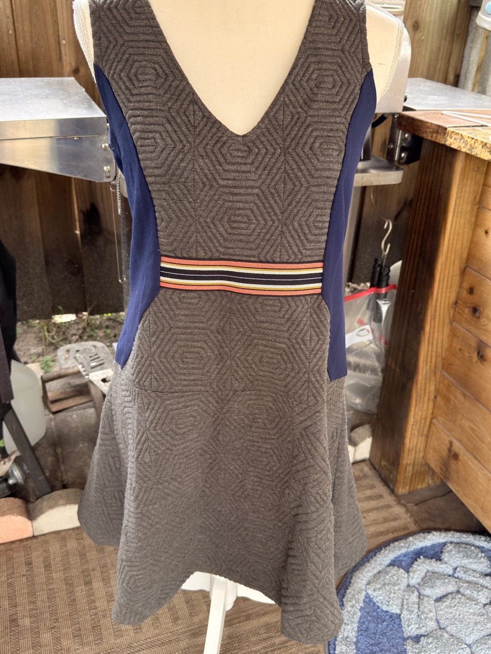 Maeve Anthropologie Textured Knit Fit & Flare Dress Small Gray Blue Stripe Waist